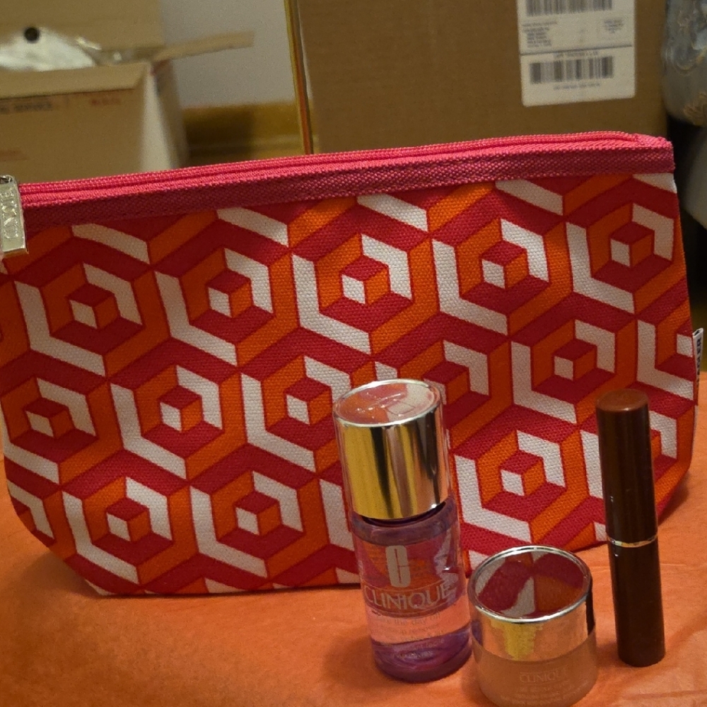 Clinique Lipstick Duo with Red Geometric Pouch